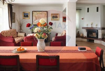 Casă individuală cu 7 camere cu Teren 1798.1600341797 Mp în Izvorani - 2