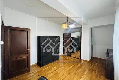 Apartament cu 4 camere nedecomandat în Hipodrom 2 - 10