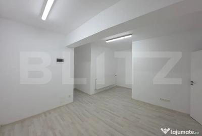Apartament cu 3 camere decomandat în Independenței - 2