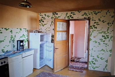 Casă cu 3 camere cu Teren 1093 Mp în Central - 2