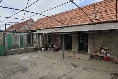 Casă cu 3 camere cu Teren 1600 Mp în Exterior Vest