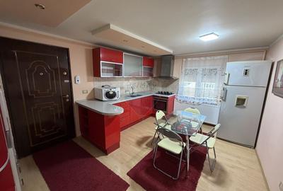 Apartament cu 3 camere decomandat în Gară