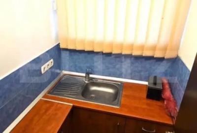 Spațiu comercial, de 808 mp, în Central - 6