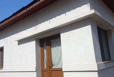 Casă cu 3 camere cu Teren 200 Mp în 23 August - 4