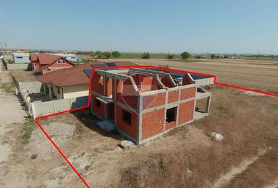 Casă cu 5 camere cu Teren 710 Mp în Nojorid