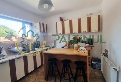 Casă individuală cu 5 camere cu Canalizare în Central - 2