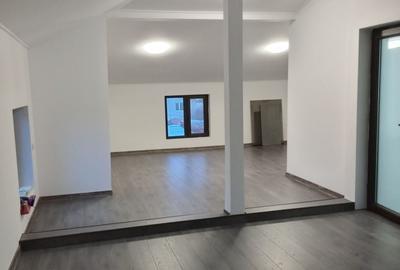 Casă cu 3 camere în Uiești - 4