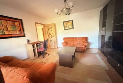Apartament cu 3 camere decomandat, mobilat în Aradului
