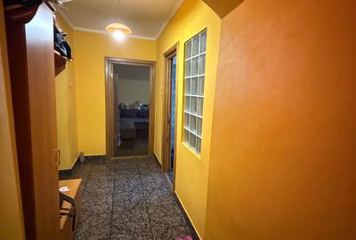 Apartament cu 3 camere decomandat în Nord - 2
