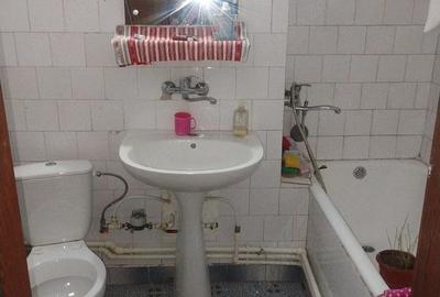 Apartament cu 3 camere decomandat în Barieră - 4