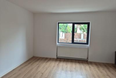 Casă cu 4 camere în Central - 3