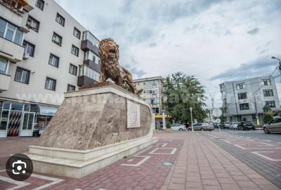 Spațiu comercial, de 140 mp, în Central - 3