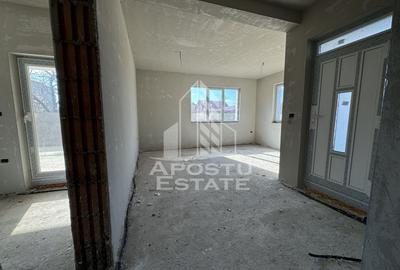 Duplex cu 4 camere cu Canalizare în Giroc