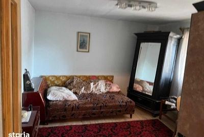 Casă cu 4 camere cu Teren 160 Mp în Vârteșcoiu