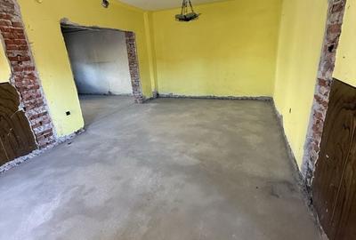 Casă cu 4 camere în Central - 3