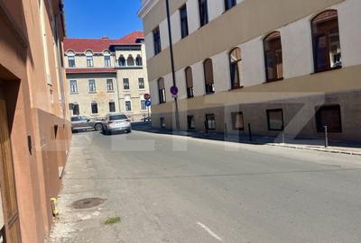 Apartament cu 2 camere decomandat, mobilat în Ultracentral