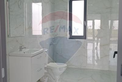 Casă cu 4 camere decomandat cu Teren 360 Mp în Vladimirescu - 13