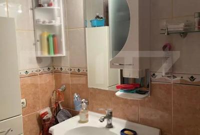 Casă cu 7 camere cu Teren 316 Mp în Central