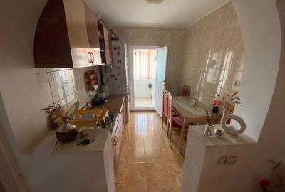Apartament cu 3 camere decomandat în Central - 2