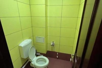 Spațiu comercial, de 110 mp, în Central - 4