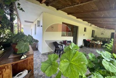 Casă cu 3 camere cu Teren 2244 Mp în Jorăști