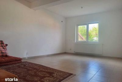 Casă cu 4 camere cu Teren 295 Mp în Central - 8