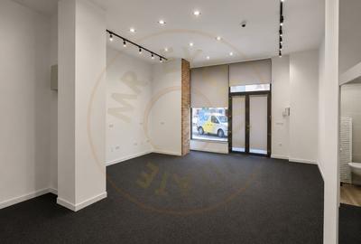 Spațiu comercial, de 52 mp, în Central - 3