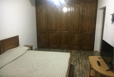 Apartament cu 3 camere decomandat în Traian - 5
