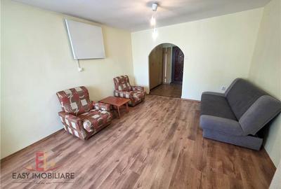 Garsonieră decomandată în 7 Noiembrie