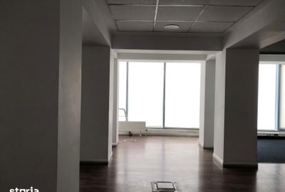 Spațiu comercial, de 203 mp, în Traian