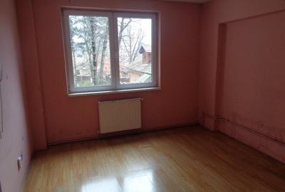 Spațiu comercial, de 70 mp, în Central - 5