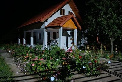 Casă cu 3 camere în Bălești