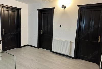 Casă cu 4 camere cu Teren 395 Mp în Central - 2