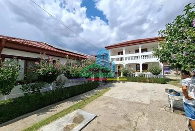 Casă cu 4 camere cu Teren 2428 Mp în Central