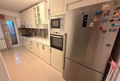 Apartament cu 2 camere decomandat, mobilat în Păcii