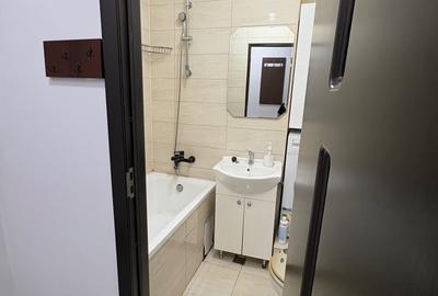 Apartament cu 2 camere semidecomandat în Dâmbu Pietros