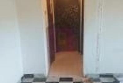 Apartament cu 2 camere semidecomandat în Colentina