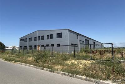 Spațiu industrial, de 1,800 mp, în Central