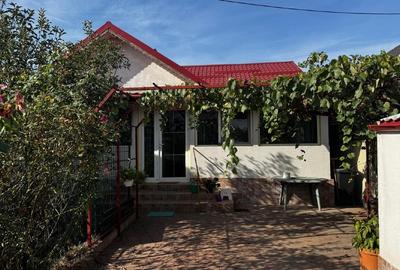 Casă individuală cu 4 camere cu Teren 260 Mp în Est