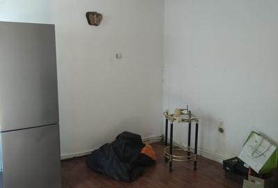 Casă cu 3 camere cu Teren 339 Mp în Central