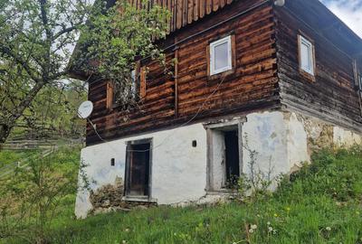 Casă cu 4 camere în Prelucă - 1