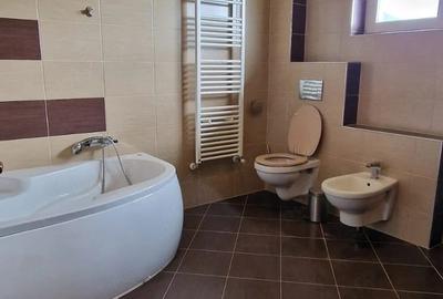 Casă cu Teren 100 Mp în Central - 2