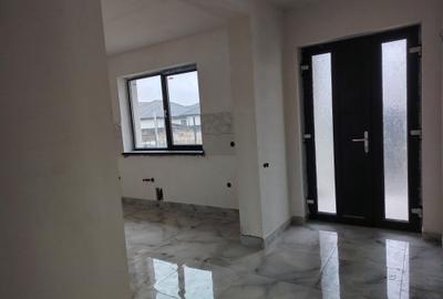 Casă cu 4 camere în Sânpetru
