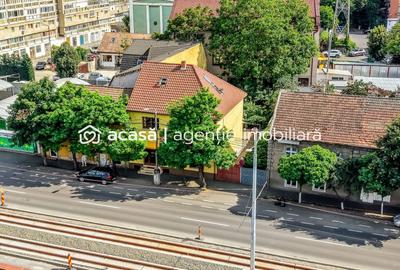 Casă cu 10 camere cu Canalizare în Polivalentă - 1