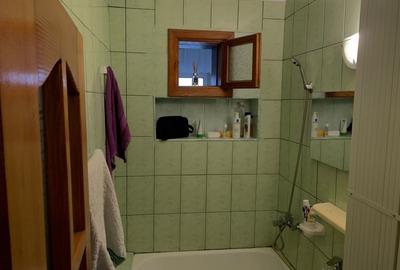 Garsonieră decomandată în Sud