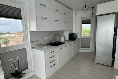 Apartament cu 3 camere decomandat în Central - 2