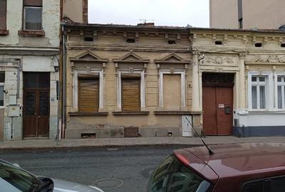 Casă cu Teren 75 Mp în Central
