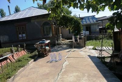 Casă cu 6 camere cu Teren 2800 Mp în Central