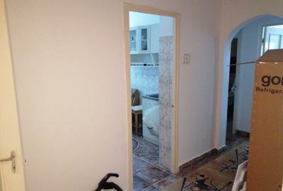 Apartament cu 2 camere decomandat în Micro 20