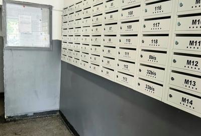 Garsonieră semidecomandată în Titan